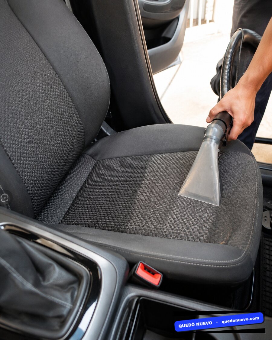 Limpieza de tapizado de butaca de auto con inyección-extracción
